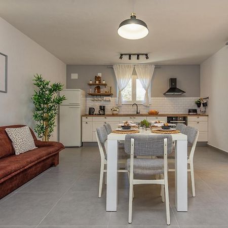 Apartment Bo&Dy With Private Pool Rogoznica  Buitenkant foto