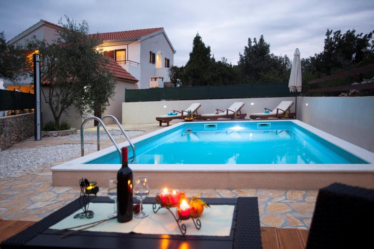 Apartment Bo&Dy With Private Pool Rogoznica  Buitenkant foto