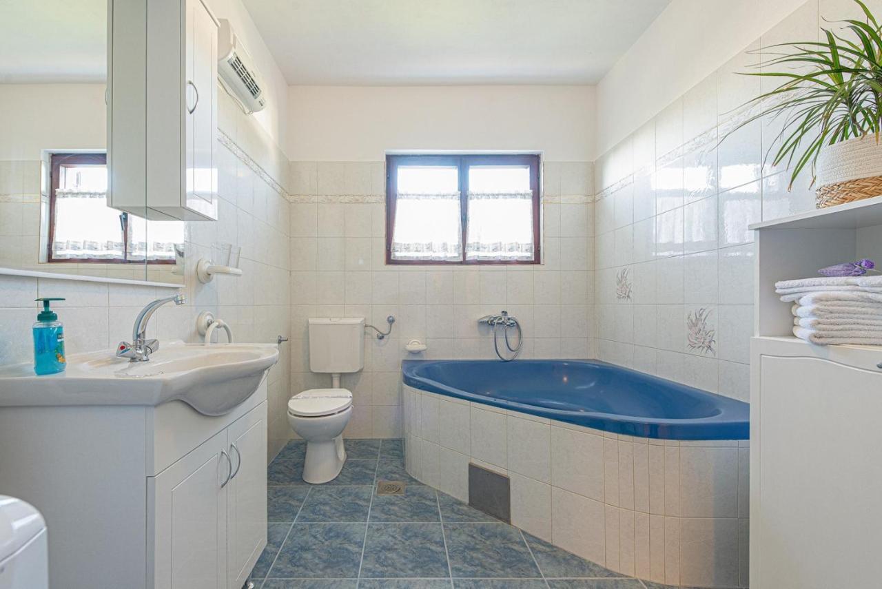Apartment Bo&Dy With Private Pool Rogoznica  Buitenkant foto
